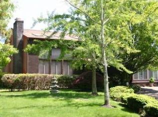 23 Margin Dr W, Shirley, NY 11967