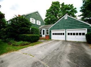 28 Main St, Gray, ME 04039