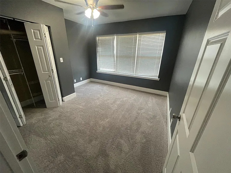 1122 N Zang Blvd #201 — Photo 16