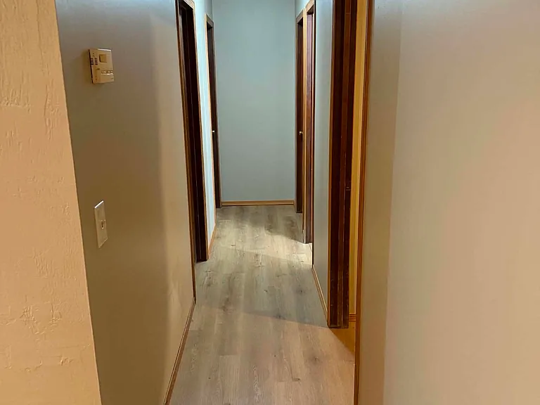 208 N Marlen Ct — Photo 6