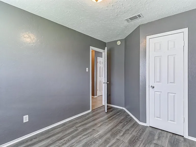 8410 Fawn Wind Ct — Photo 25