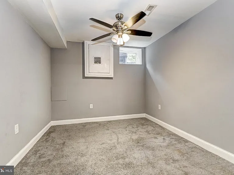 822 S Highland Ave — Photo 30