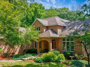 6910 Catalpa Ct, Spring Grove, IL 60081