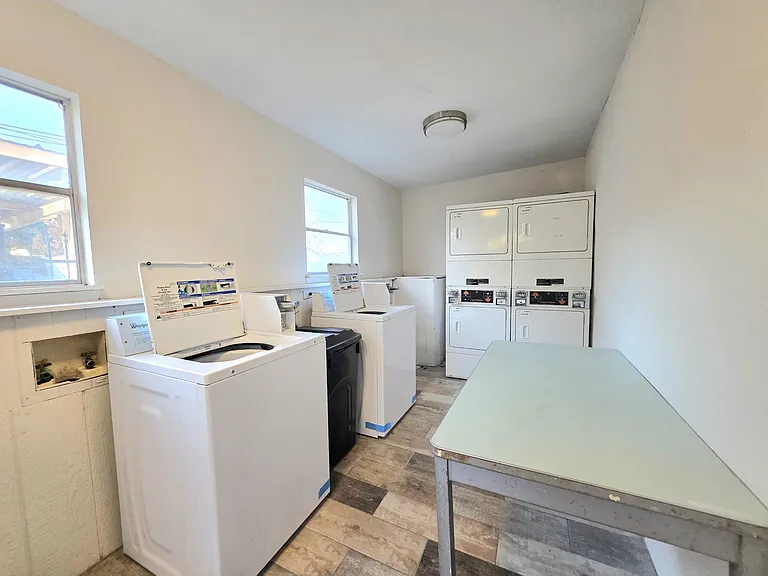 1811 Perkins Ave — Photo 11