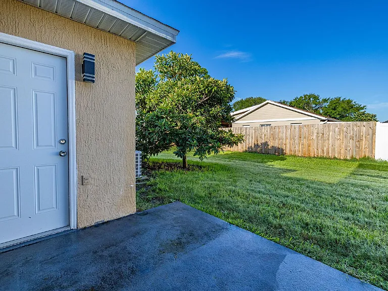 3128 Sandy Shore Ln — Photo 42