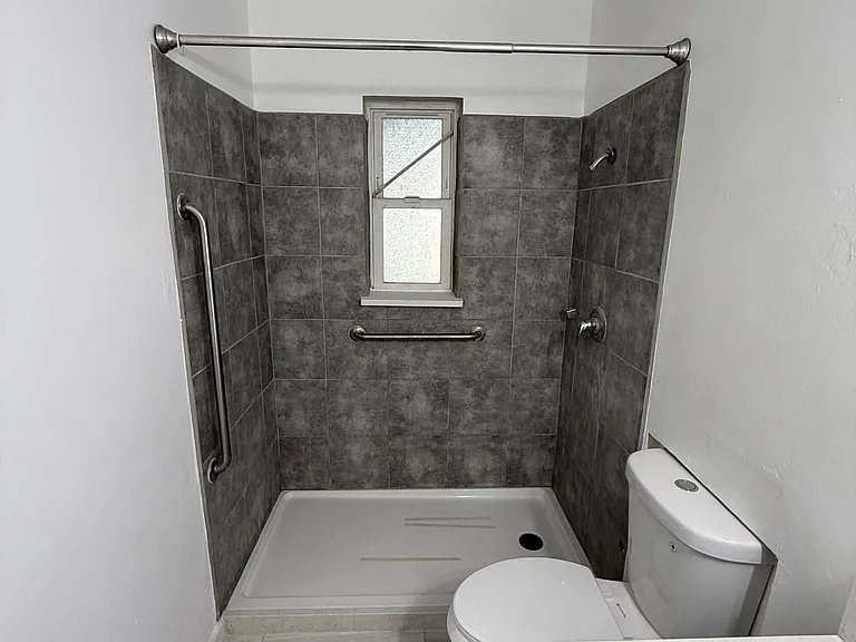 333 E Linden St — Photo 18