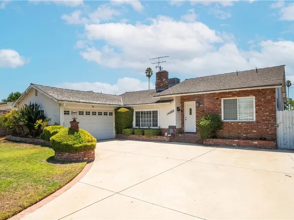 14900 Stassen St, North Hills, CA 91343