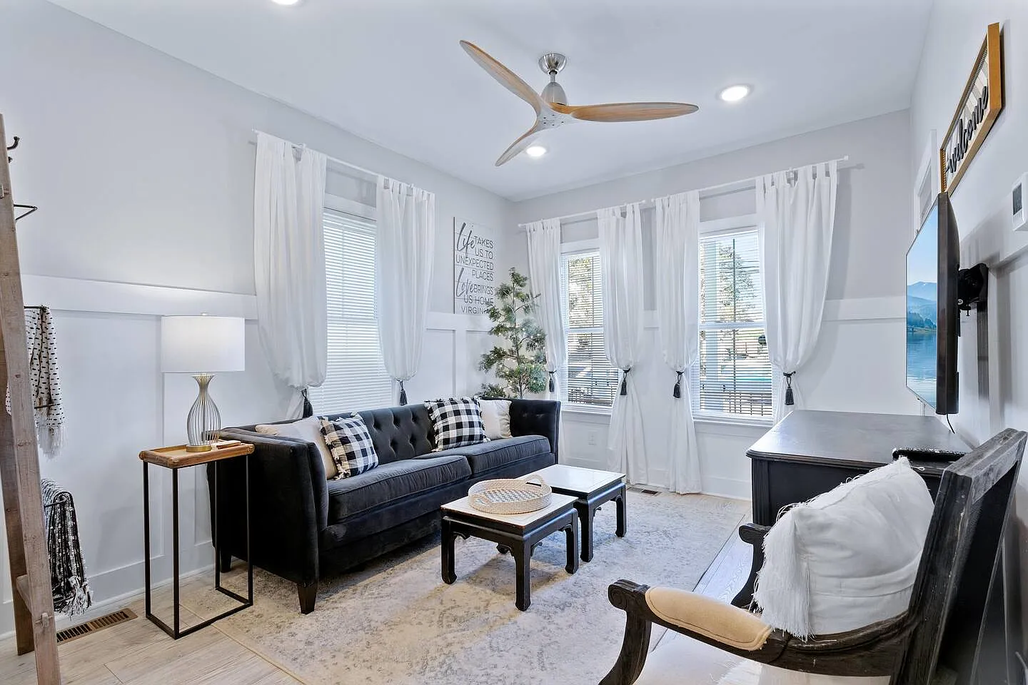 1 bed, $2,100 — Photo 1