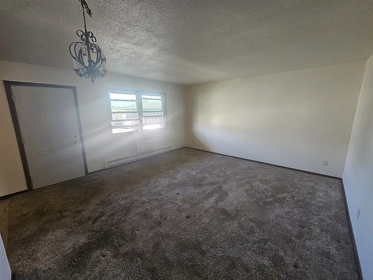 425 S Thayer Ave #101 — Photo 6