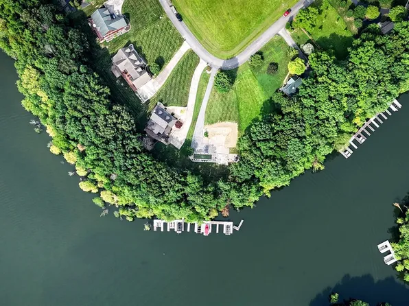 694 Eagle Point Dr, Austin, KY 42123