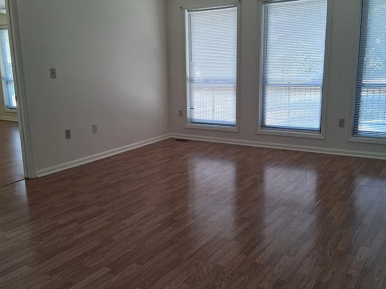 2213 Jefferson Cir — Photo 14
