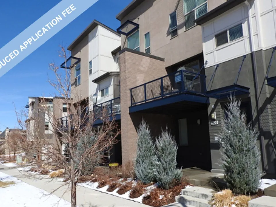 2422 Uinta St