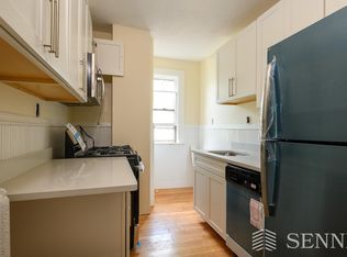 3 Monmouth St #F2, Somerville, MA 02143
