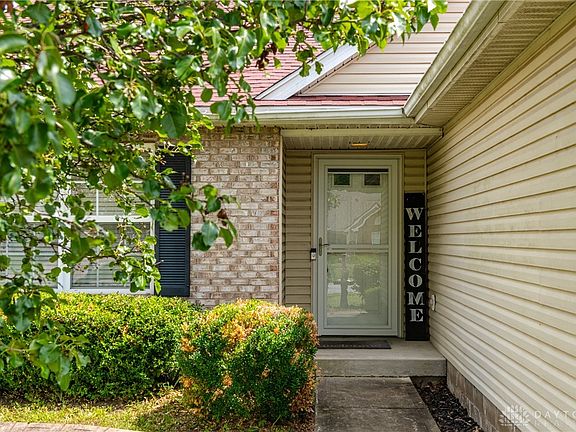 5th image of 68 Worthington Dr