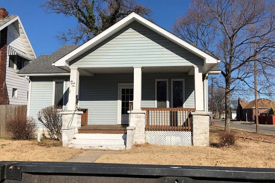 645 Madison Ave photo 1
