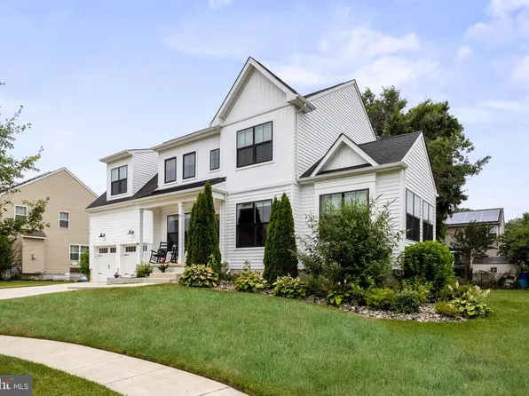 20 Monet Dr, Mays Landing, NJ 08330