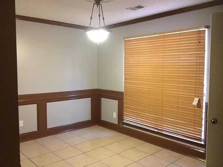 dining room/sitting area