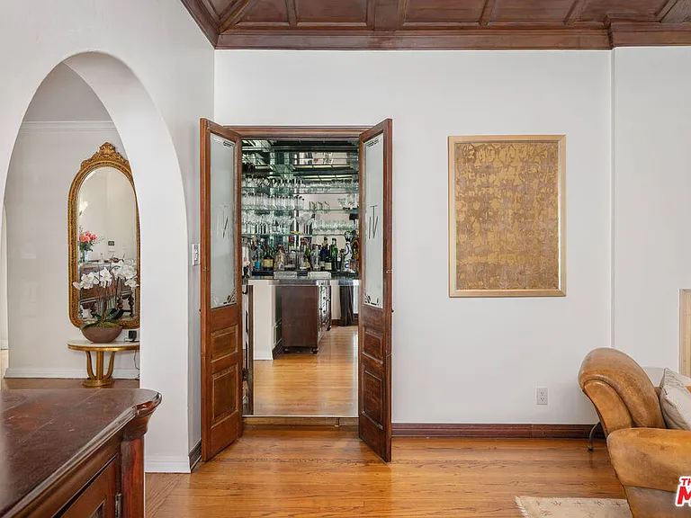 4734 Los Feliz Blvd — Photo 14