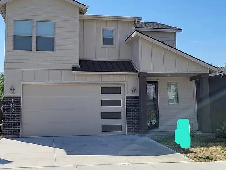 107 E Demming Ln — Photo 2
