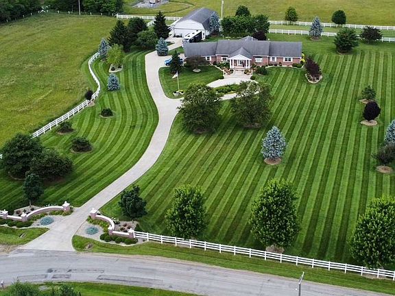 3rd image of 354 W Farlow Rd