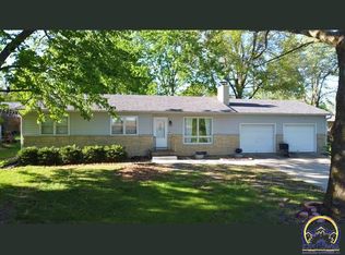 203 Pawnee Ave, Hiawatha, KS 66434