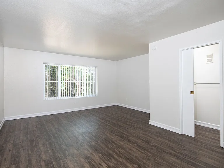 Mission Pacific Apartments — Photo 46