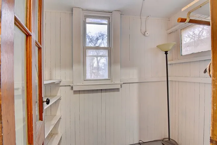 331 Center St — Photo 10
