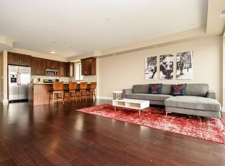 1342 W Randolph St APT 3B, Chicago, IL 60607