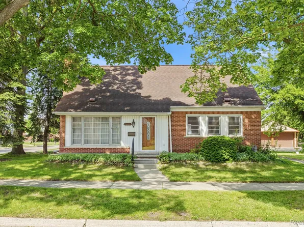 5041 Payne Ave, Dearborn, MI 48126