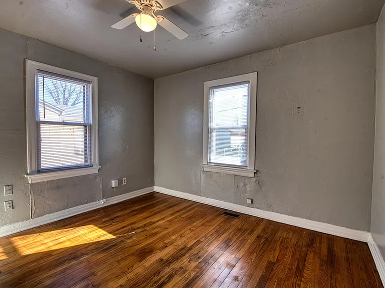3112 Cashion Pl — Photo 10