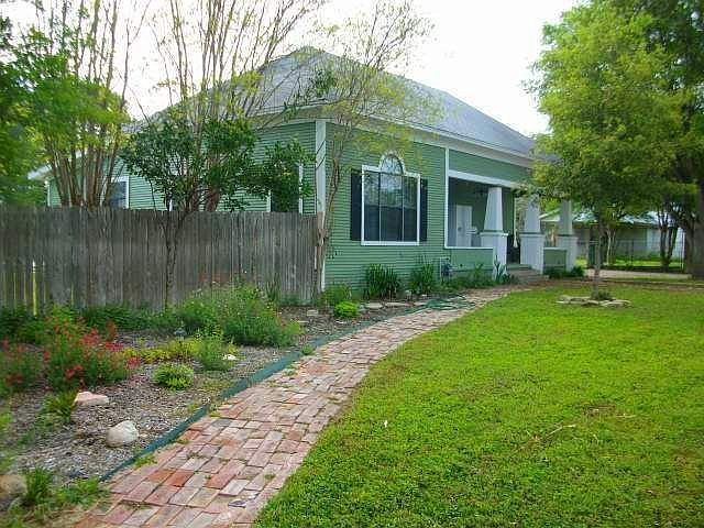 1st image of 1301 Avenue K