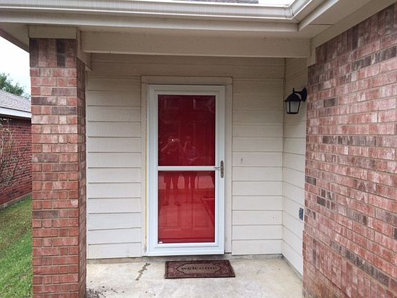 2nd image of 1564 Crown View Dr