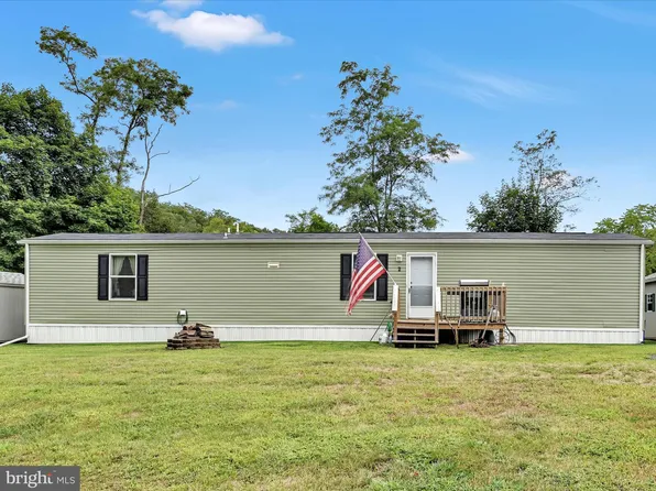 2 Center St, Pt Carbon, PA 17965