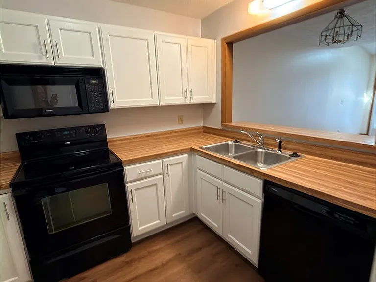1276 N Forest Dr — Photo 8