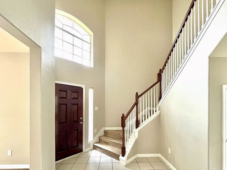 2522 Oakthorn Ct — Photo 8