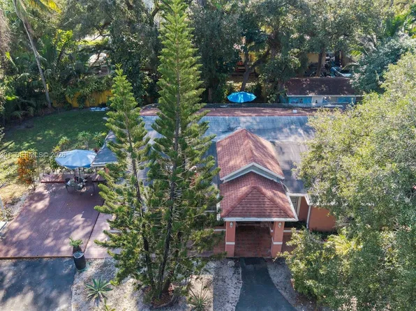 1760 NE 144th St, Miami, FL 33181