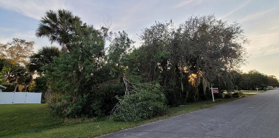 2nd image of 7803 Fort Walton Ave