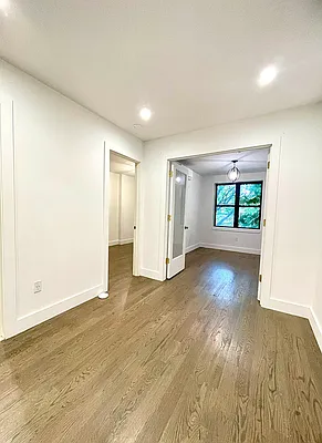 Rented by Cityside Rentals Corp | media 16