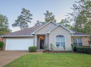 1022 Riverchase North Dr, Brandon, MS 39047