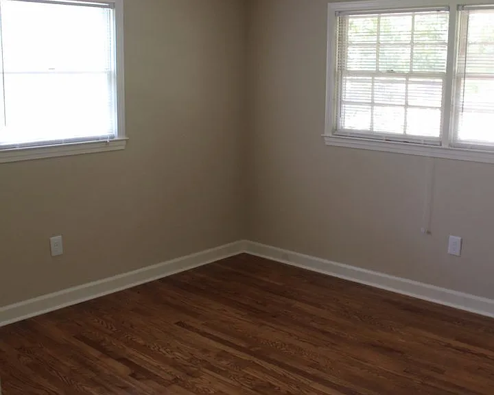 210 Cochran Rd — Photo 11