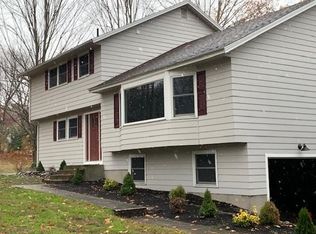 583 Kendall Rd, Tewksbury, MA 01876