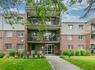 30 Avalon Pl #203, Kitchener, ON N2M 4N6