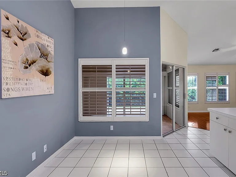 22203 Seashore Cir — Photo 20