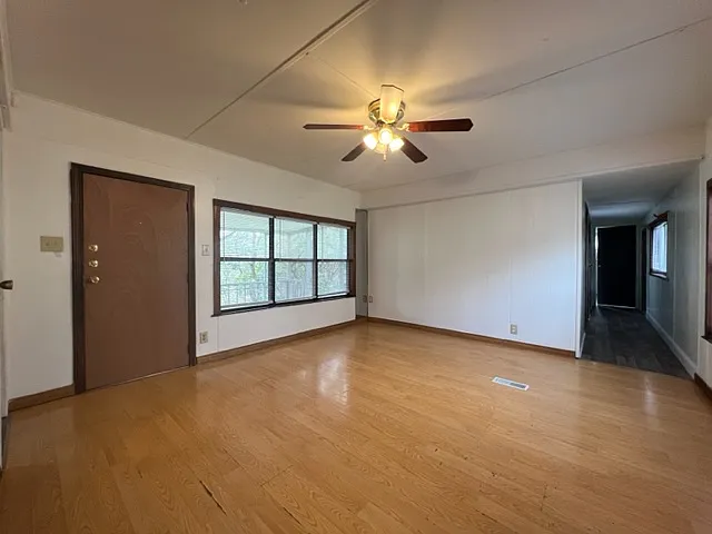202 Harmons Way — Photo 6