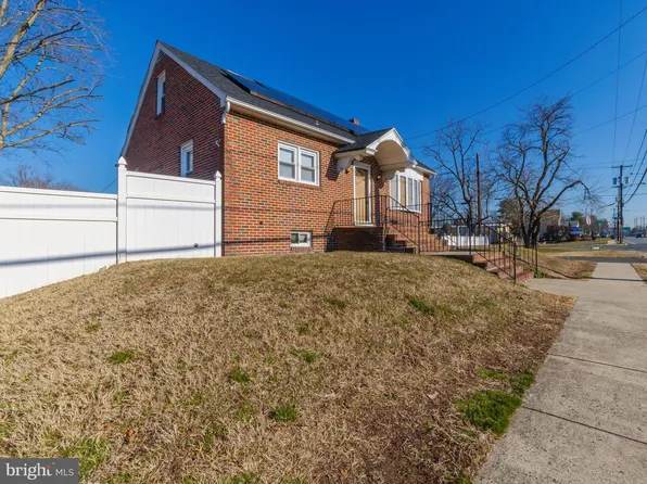448 Crown Point Rd, Thorofare, NJ 08086