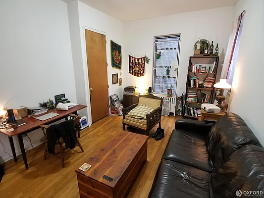 Rented by Oxford Property Group | media 13