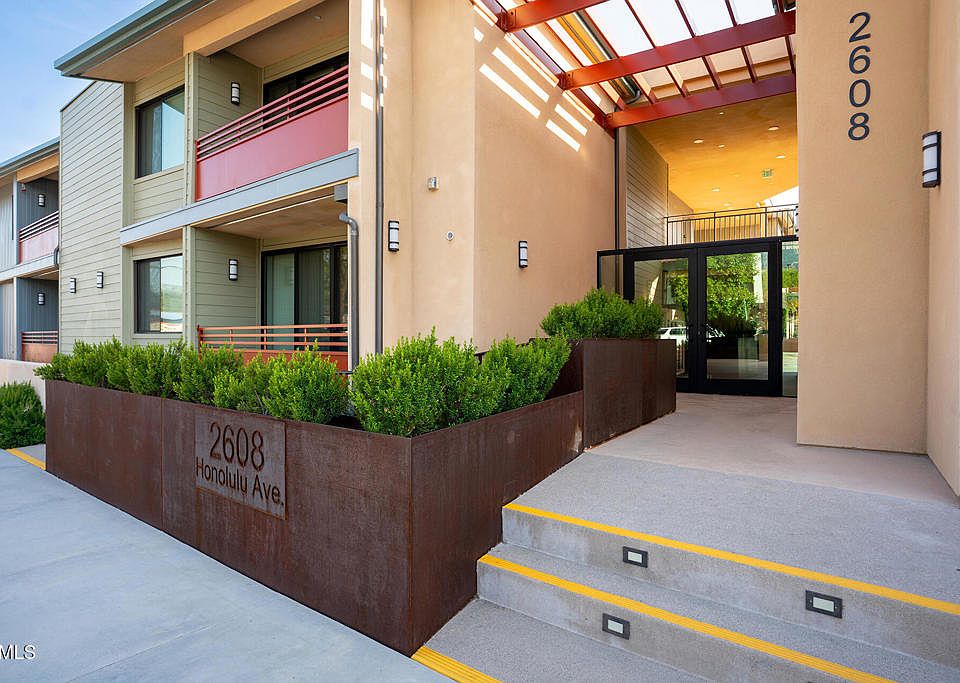 1st image of 2608 Honolulu Ave #208