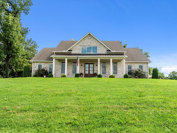 3rd image of 840 Cranford Hollow Rd