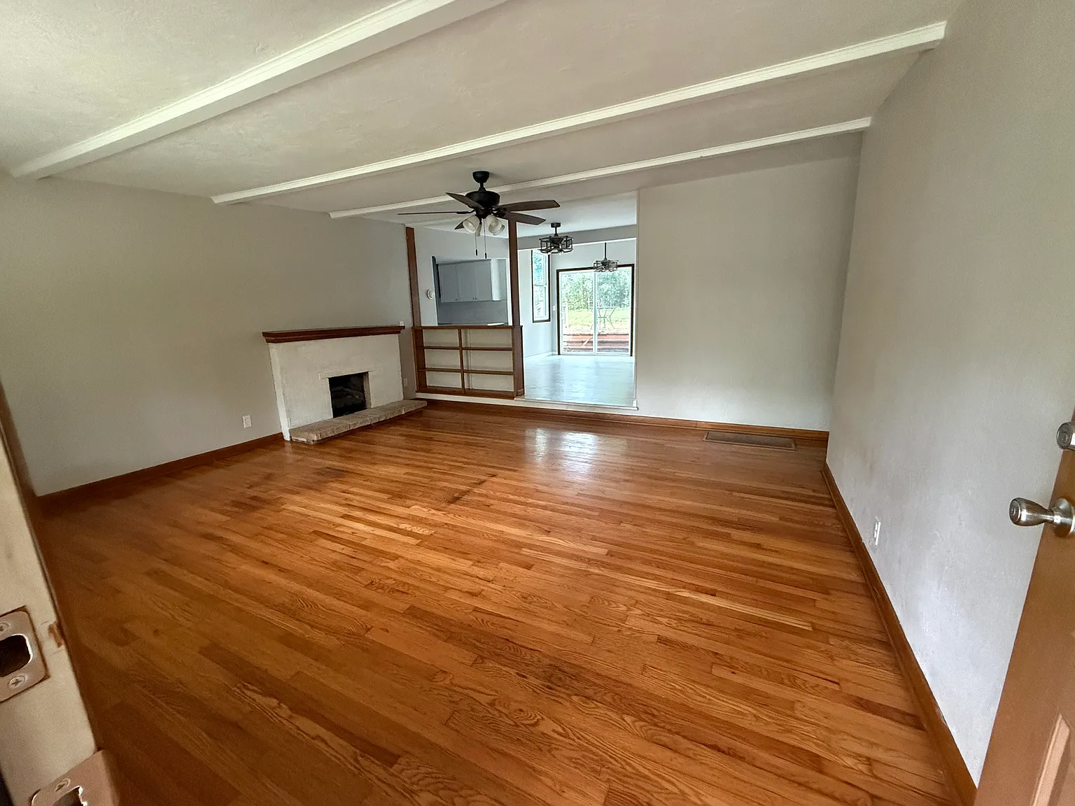 3406 S Barbett Ave — Photo 3