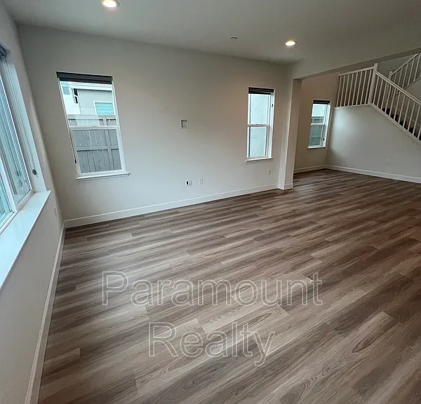 4202 Randa Way — Photo 7
